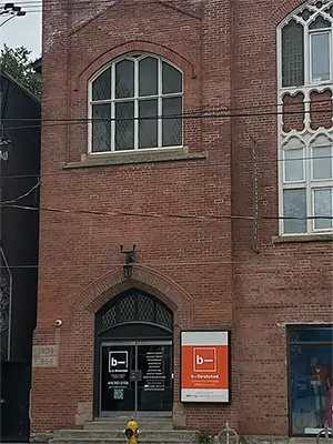 picture of front of the b-Stretched Queen West clinic